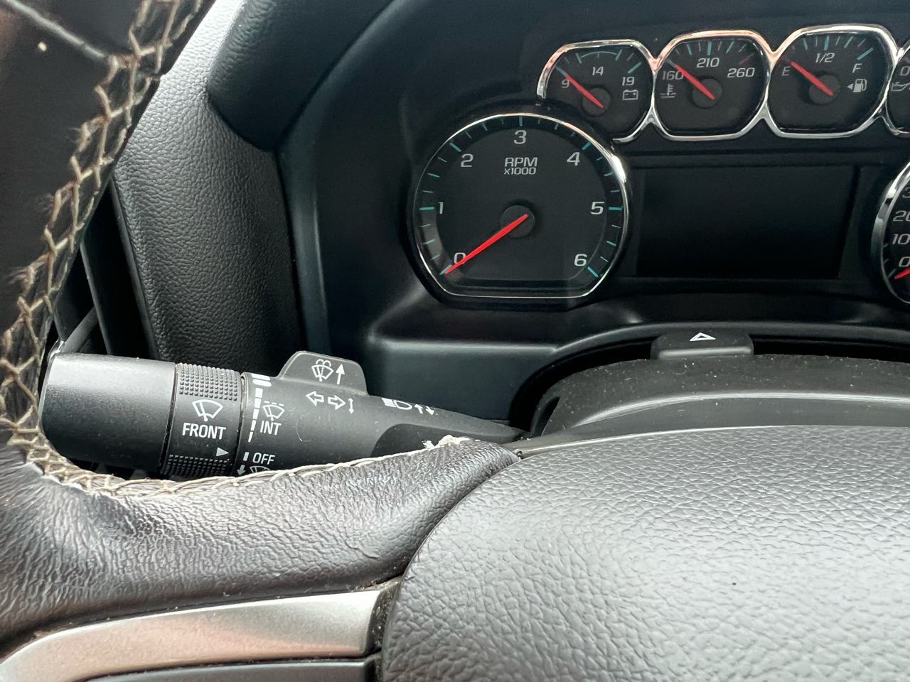 Chevrolet Silverado 1500 4WD Crew Cab 143.5" LT w/1LT 2018