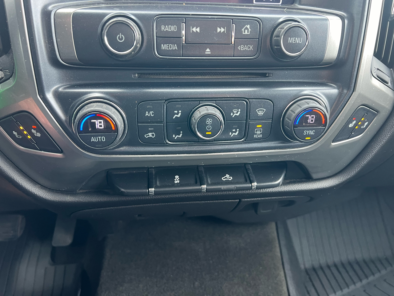 Chevrolet Silverado 1500 4WD Crew Cab 143.5" LT w/1LT 2018