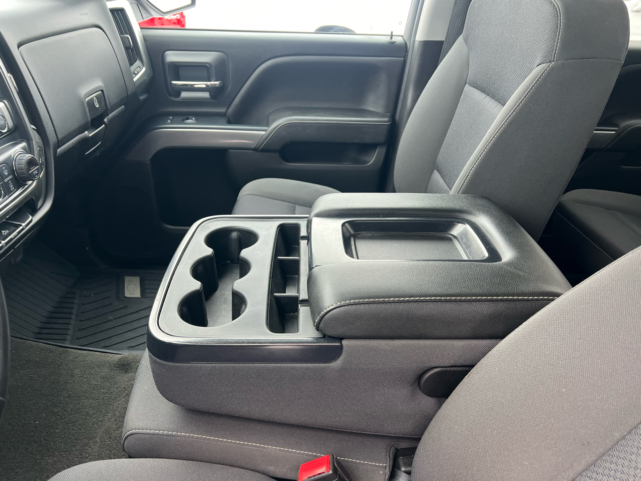 Chevrolet Silverado 1500 4WD Crew Cab 143.5" LT w/1LT 2018