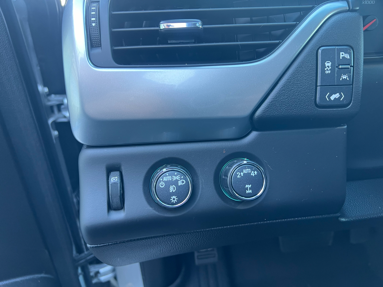 Chevrolet Tahoe 4WD 4dr LT 2020