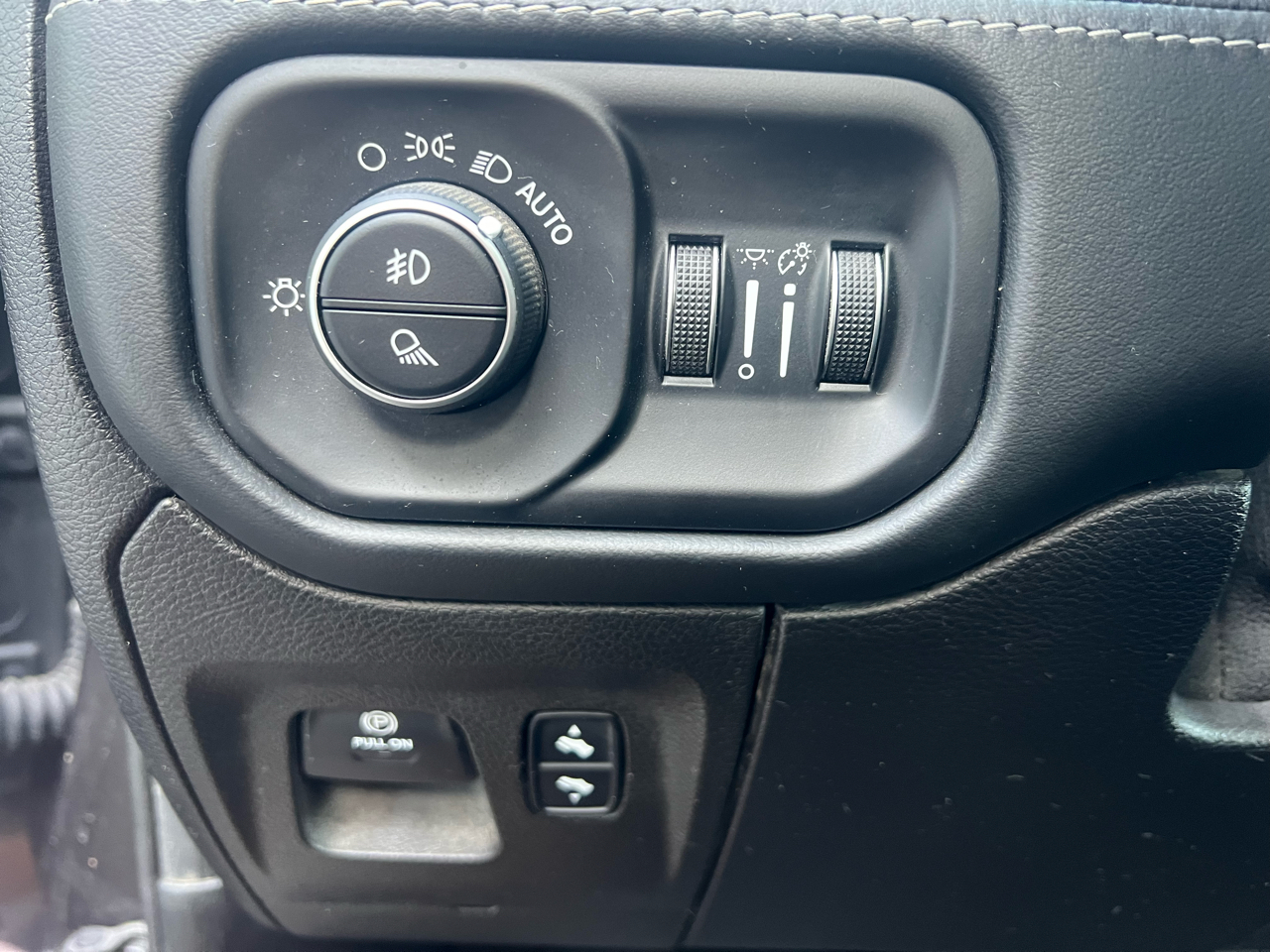 RAM 1500 Limited 4x4 Crew Cab 5'7" Box 2019