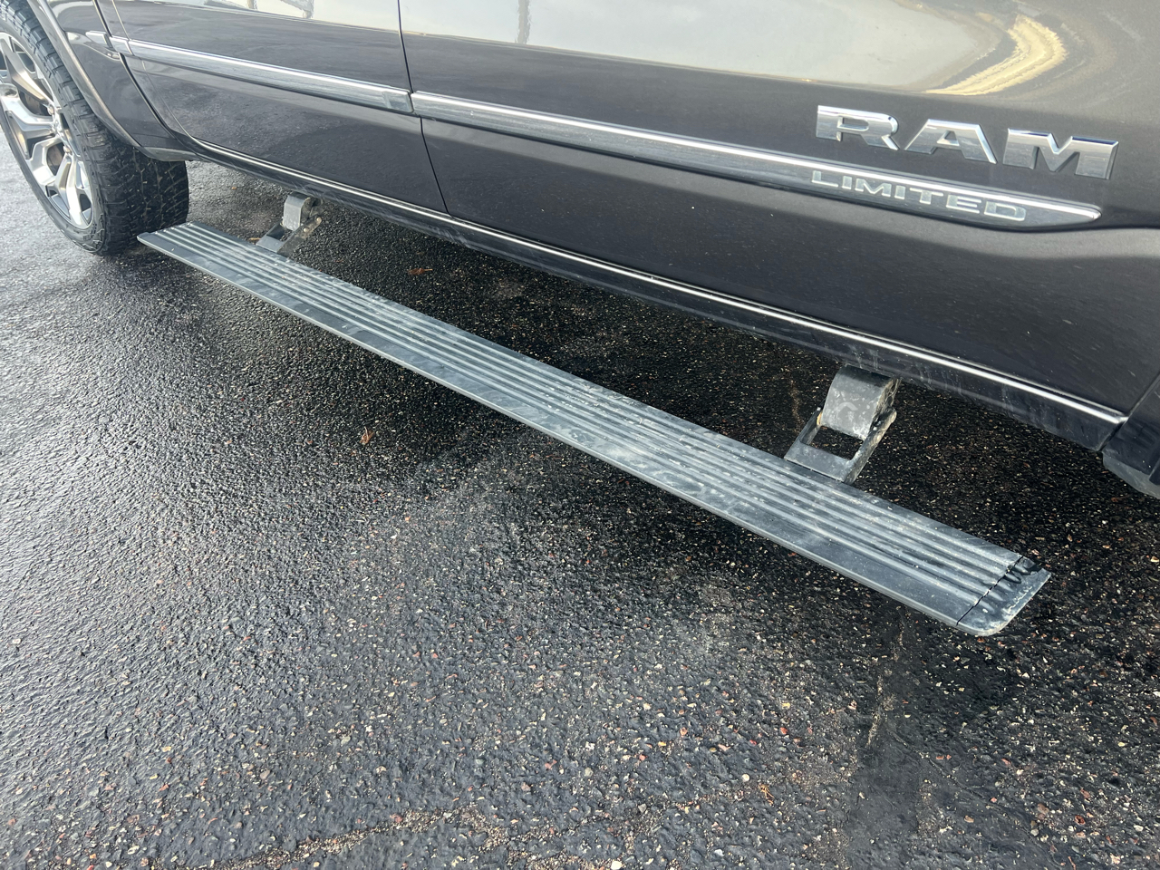 RAM 1500 Limited 4x4 Crew Cab 5'7" Box 2019