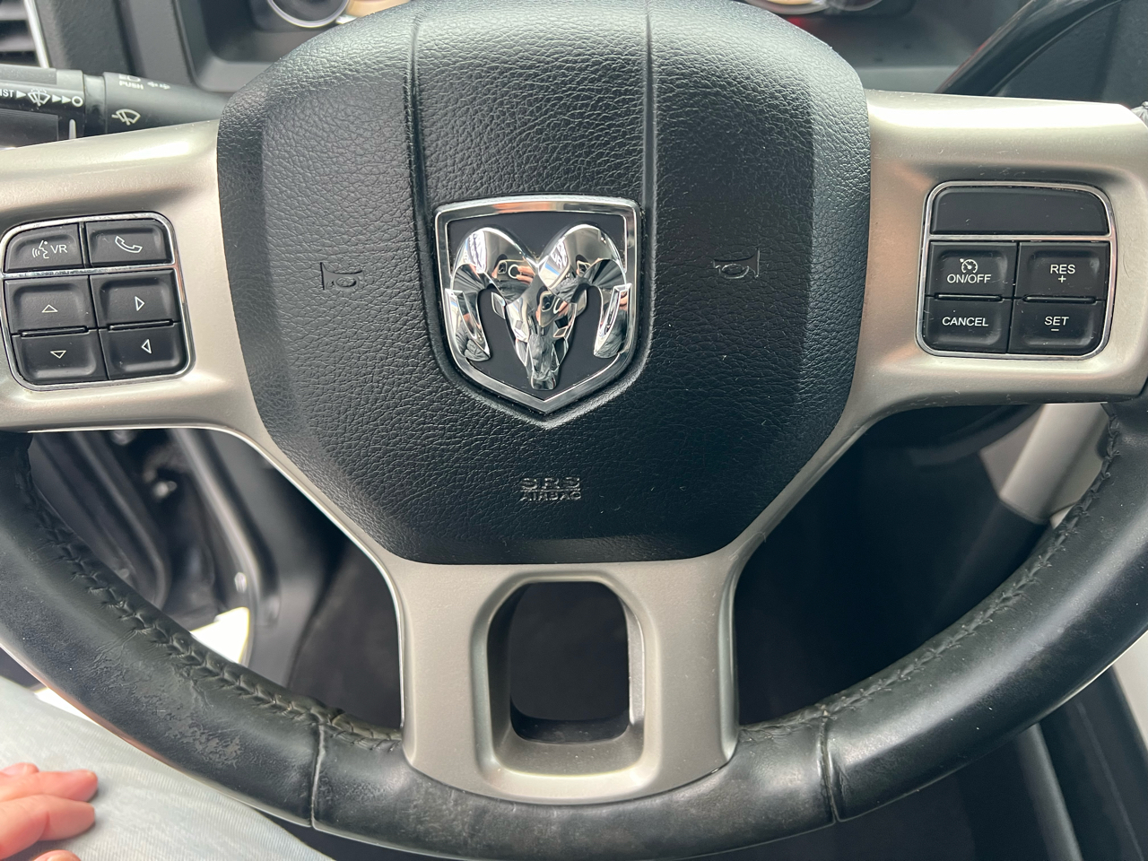 RAM 2500 Laramie 4x4 Mega Cab 6'4" Box 2017