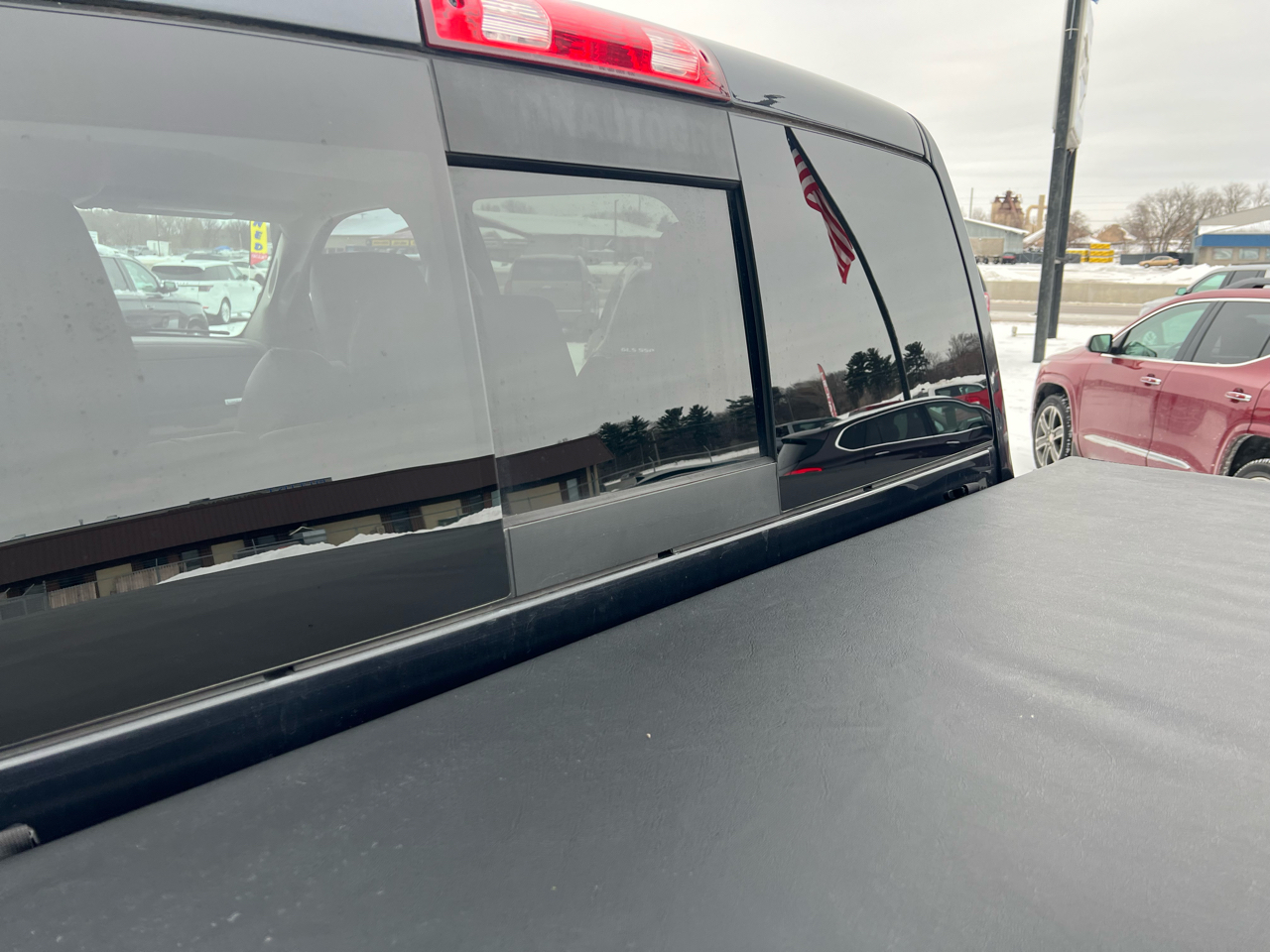 RAM 2500 Laramie 4x4 Mega Cab 6'4" Box 2017