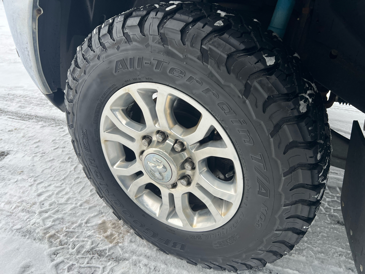 RAM 2500 Laramie 4x4 Mega Cab 6'4" Box 2017