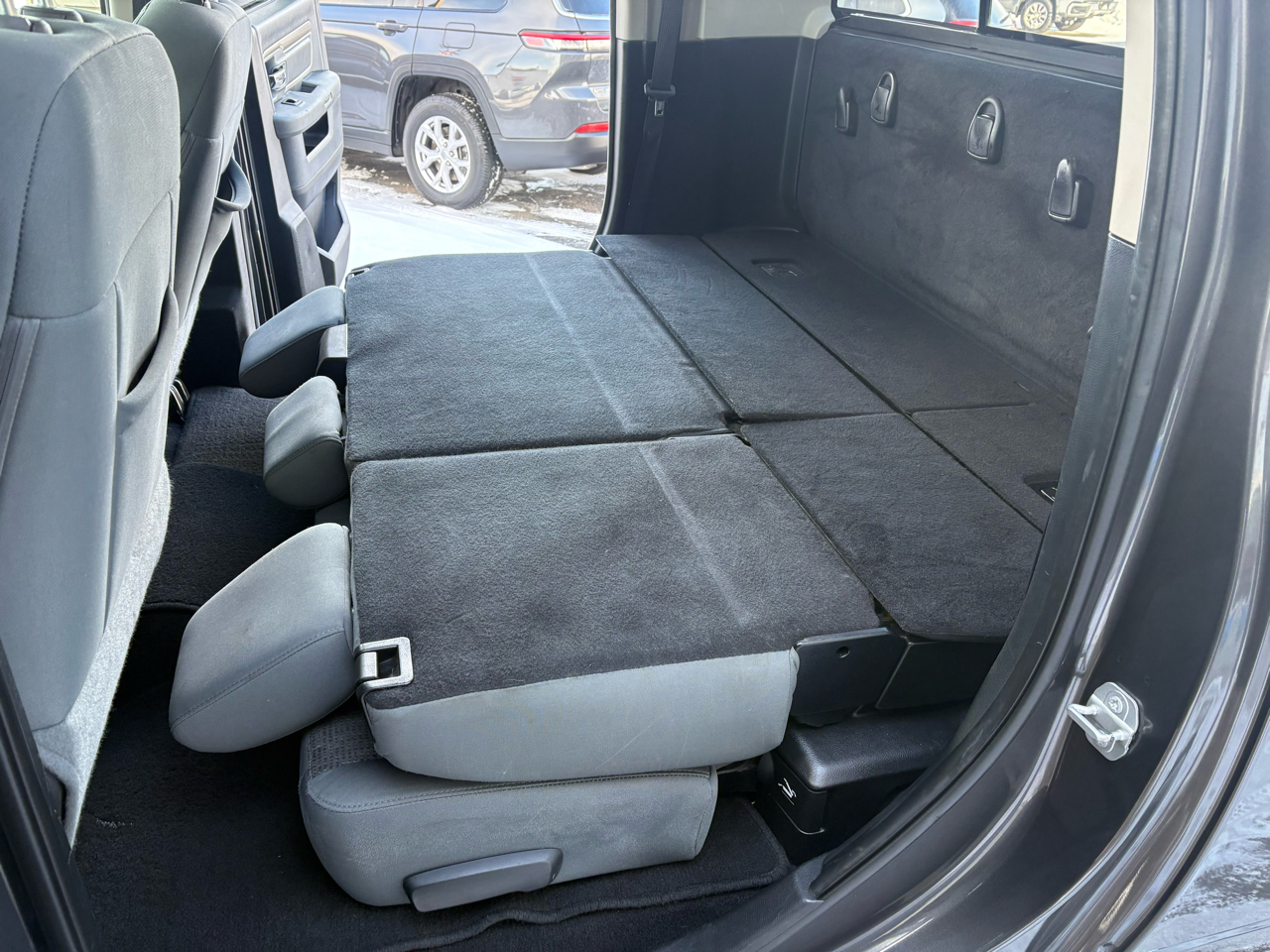 RAM 2500 4WD Mega Cab 160.5" Big Horn 2016