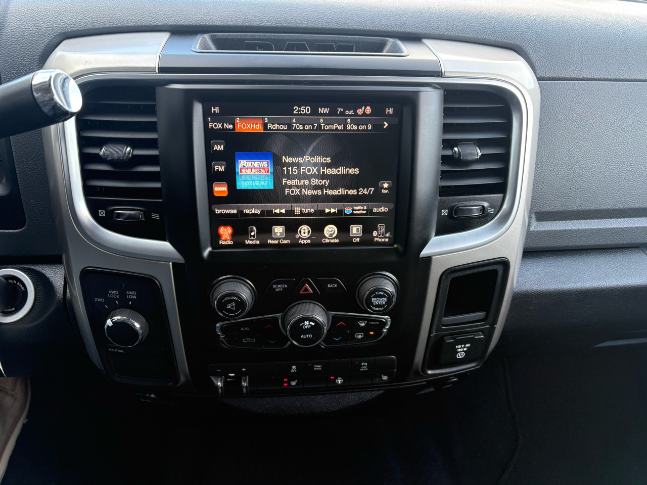 RAM 2500 4WD Mega Cab 160.5" Big Horn 2016