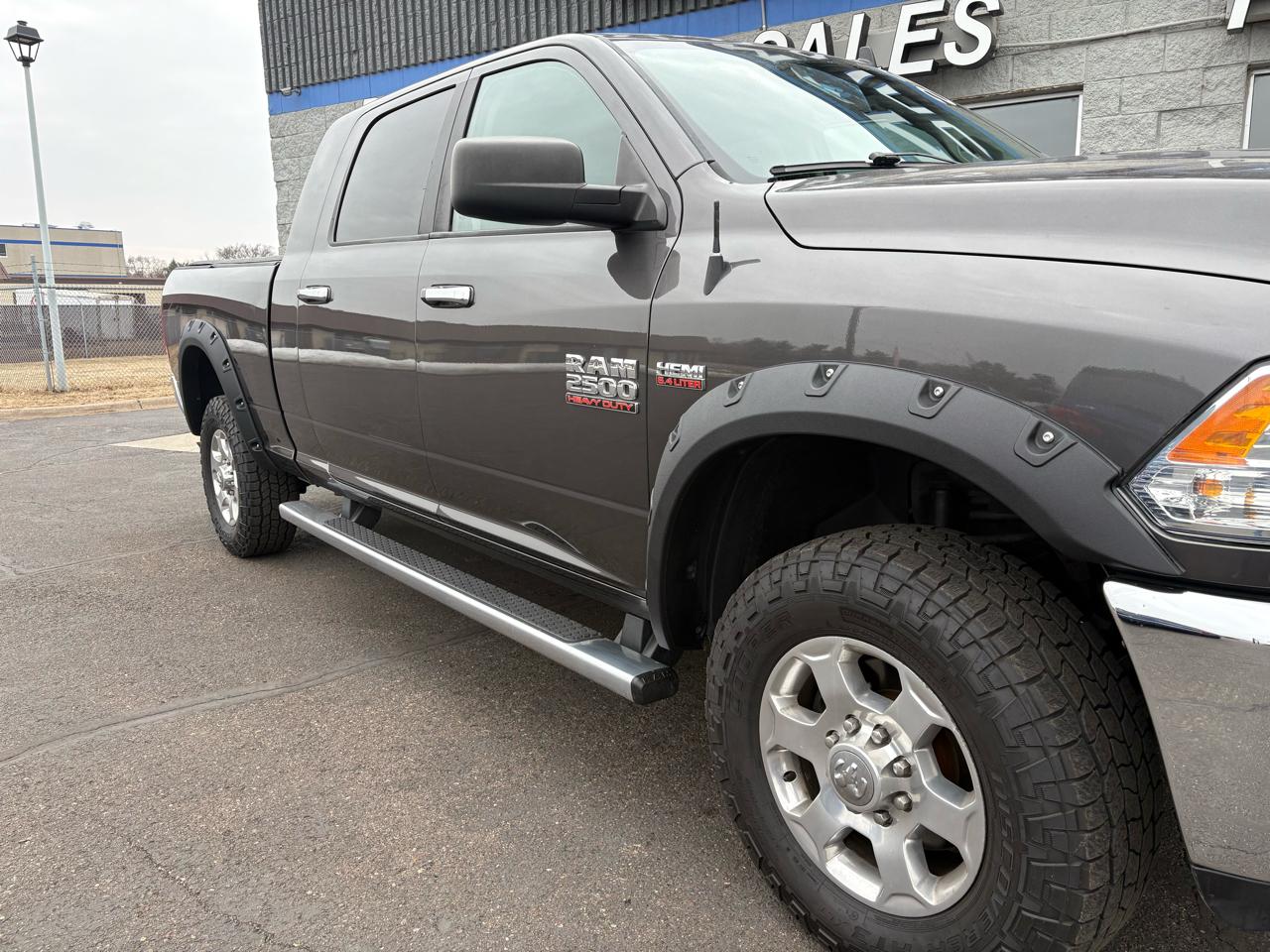 RAM 2500 4WD Mega Cab 160.5" Big Horn 2016
