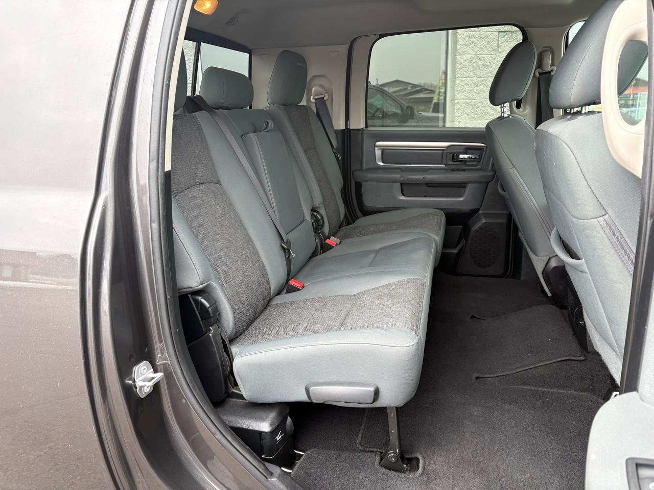 RAM 2500 4WD Mega Cab 160.5" Big Horn 2016