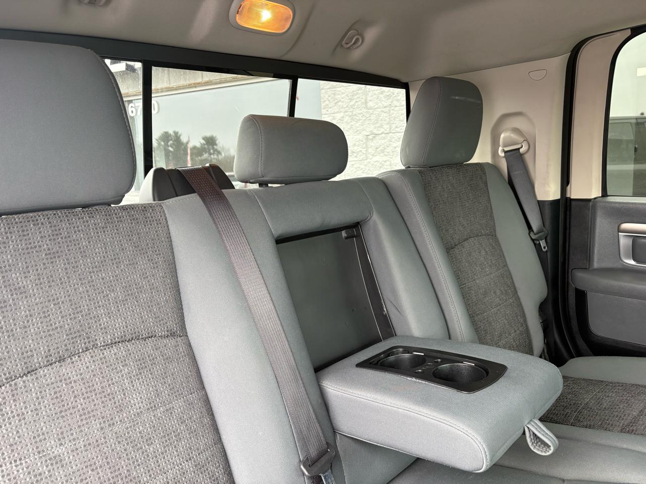 RAM 2500 4WD Mega Cab 160.5" Big Horn 2016