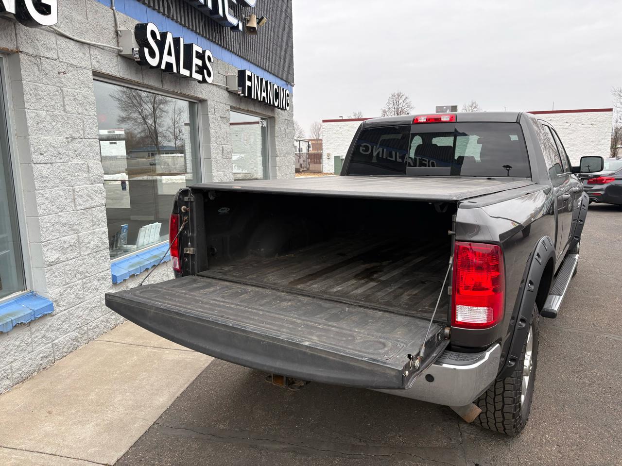 RAM 2500 4WD Mega Cab 160.5" Big Horn 2016