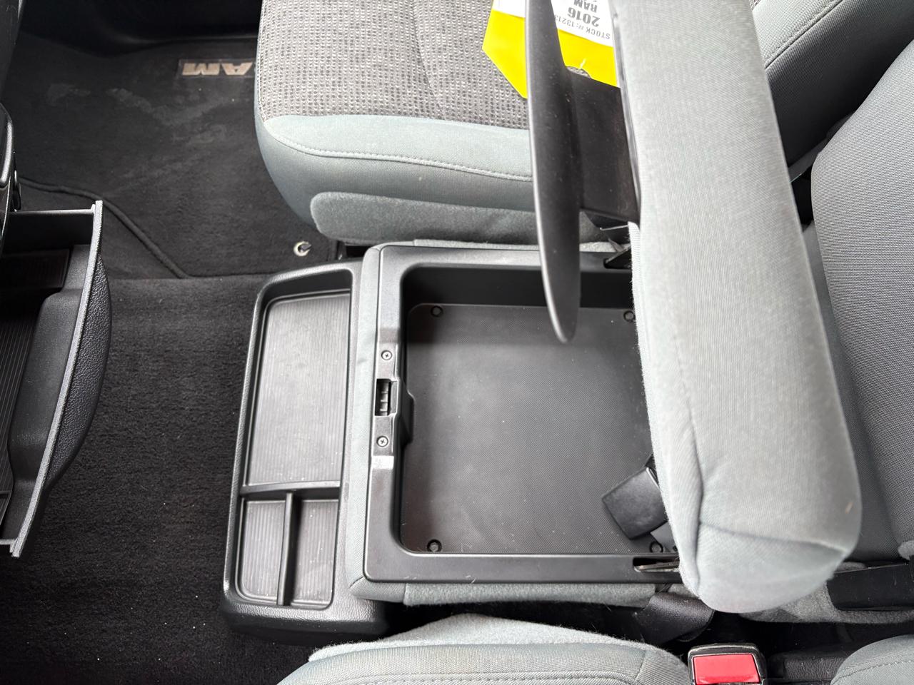 RAM 2500 4WD Mega Cab 160.5" Big Horn 2016