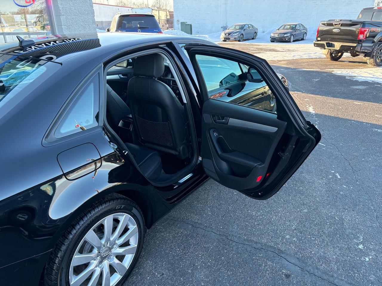 Audi A4 4dr Sdn Auto quattro 2.0T Premium 2014