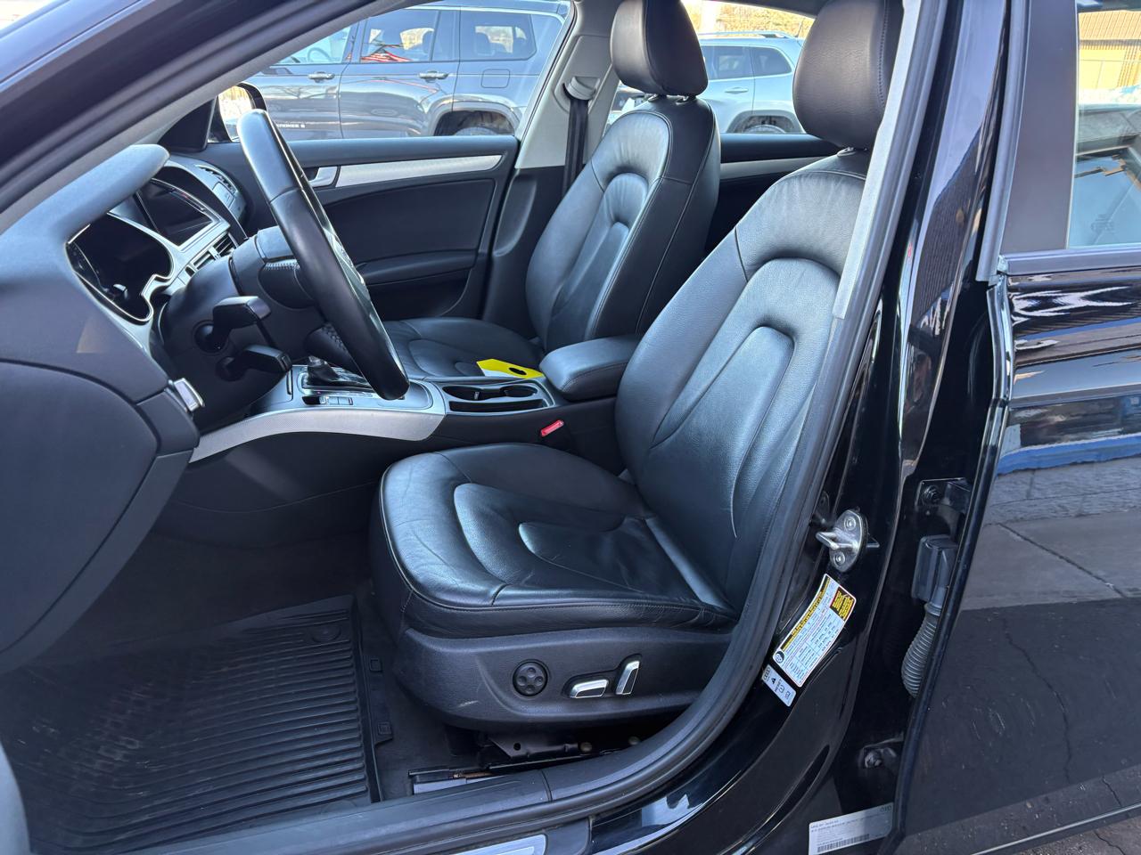 Audi A4 4dr Sdn Auto quattro 2.0T Premium 2014