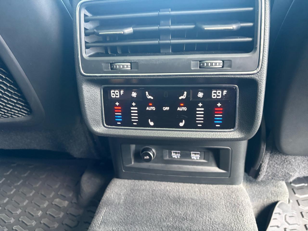 Audi Q8 Premium Plus 55 TFSI quattro 2020