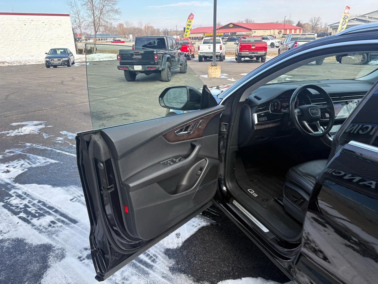 Audi Q8 Premium Plus 55 TFSI quattro 2020