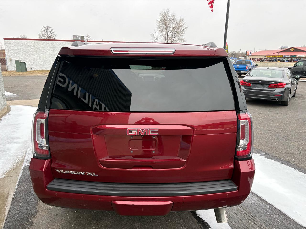 GMC Yukon XL 4WD 4dr SLT 2017