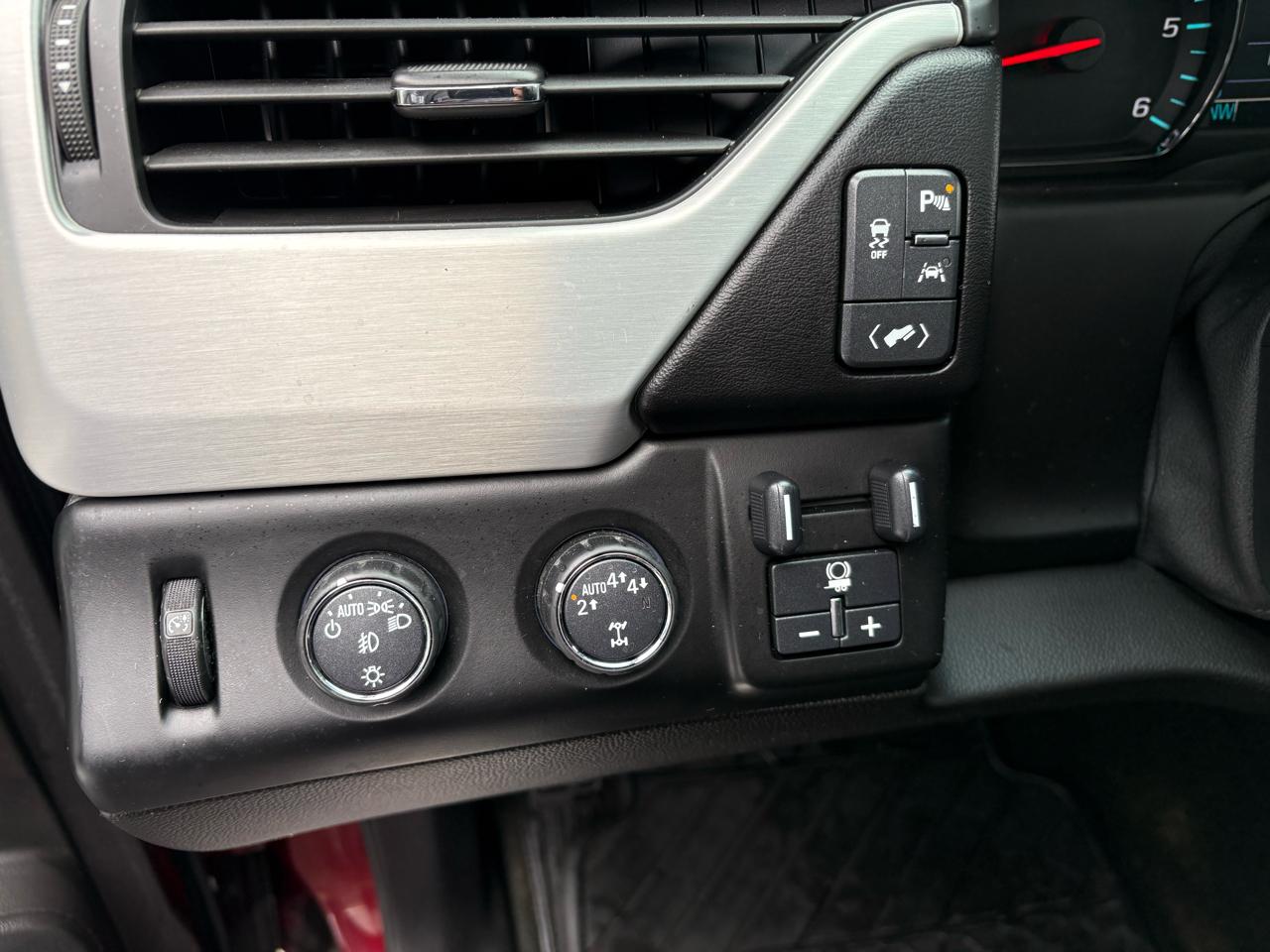 GMC Yukon XL 4WD 4dr SLT 2017