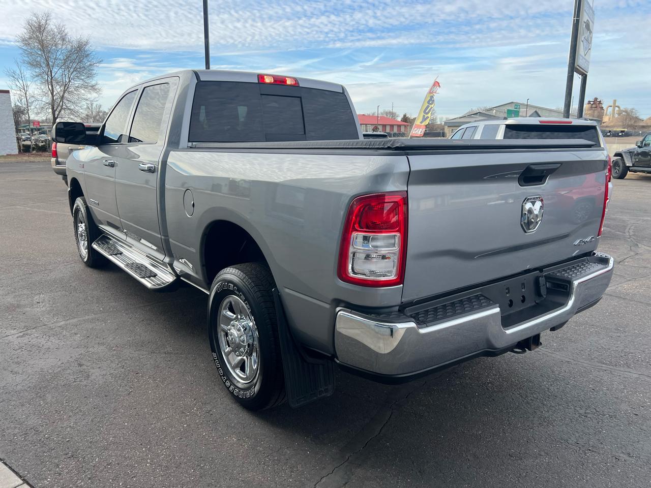 RAM 2500 Tradesman 4x4 Crew Cab 6'4" Box 2021