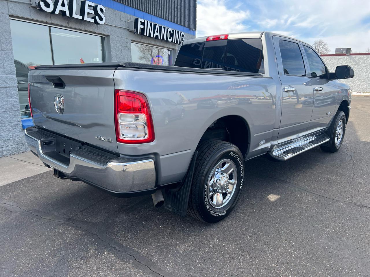 RAM 2500 Tradesman 4x4 Crew Cab 6'4" Box 2021