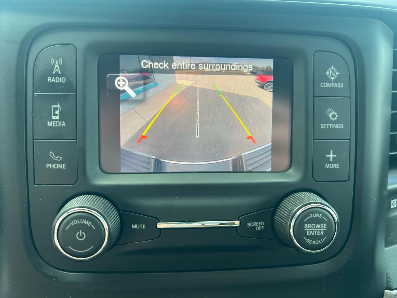 RAM 2500 Tradesman 4x4 Crew Cab 6'4" Box 2021