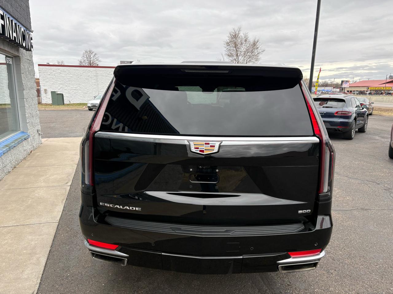 Cadillac Escalade ESV 4WD 4dr Premium Luxury 2023