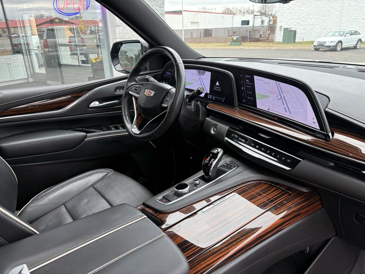 Cadillac Escalade ESV 4WD 4dr Premium Luxury 2023