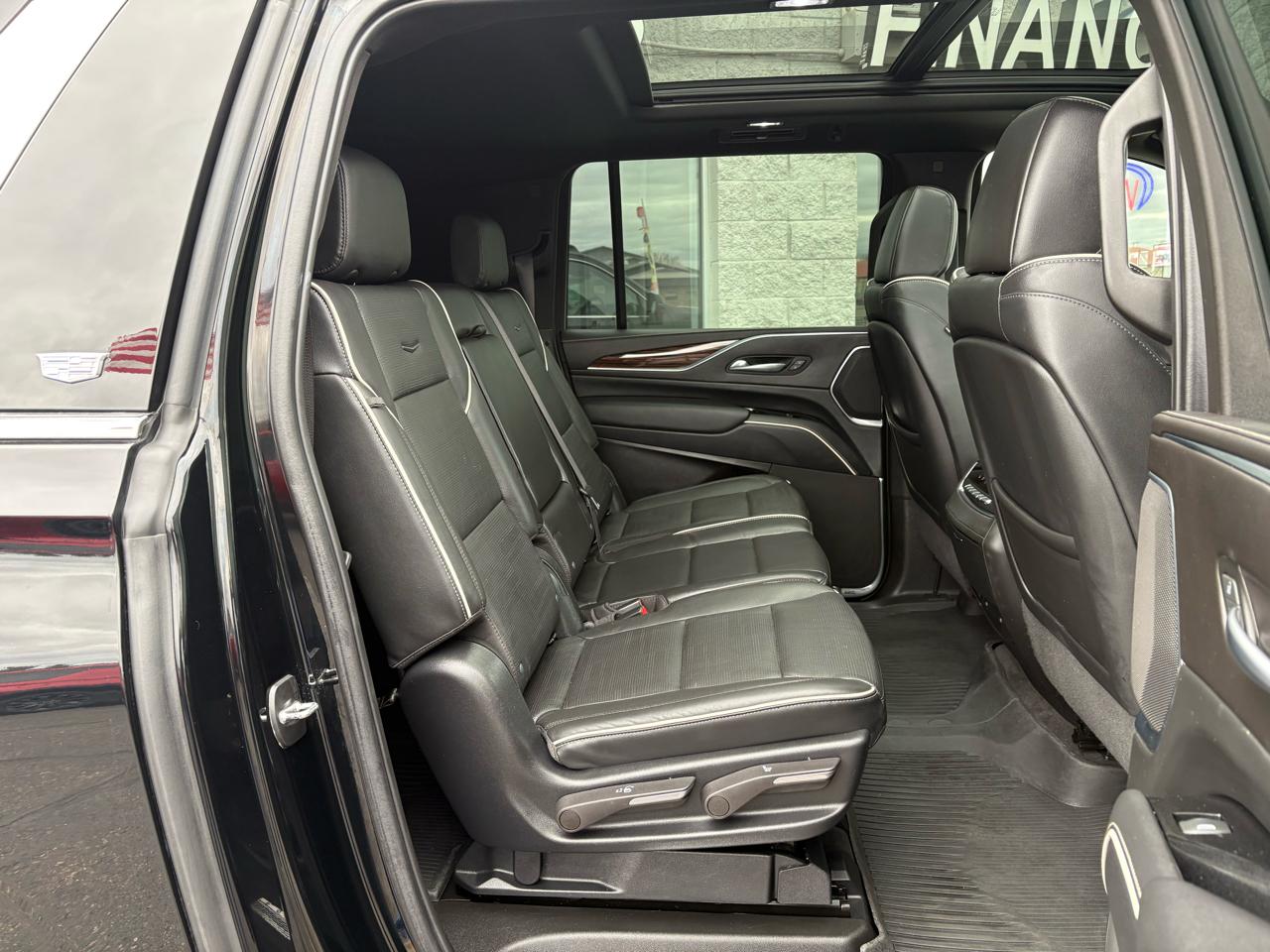 Cadillac Escalade ESV 4WD 4dr Premium Luxury 2023