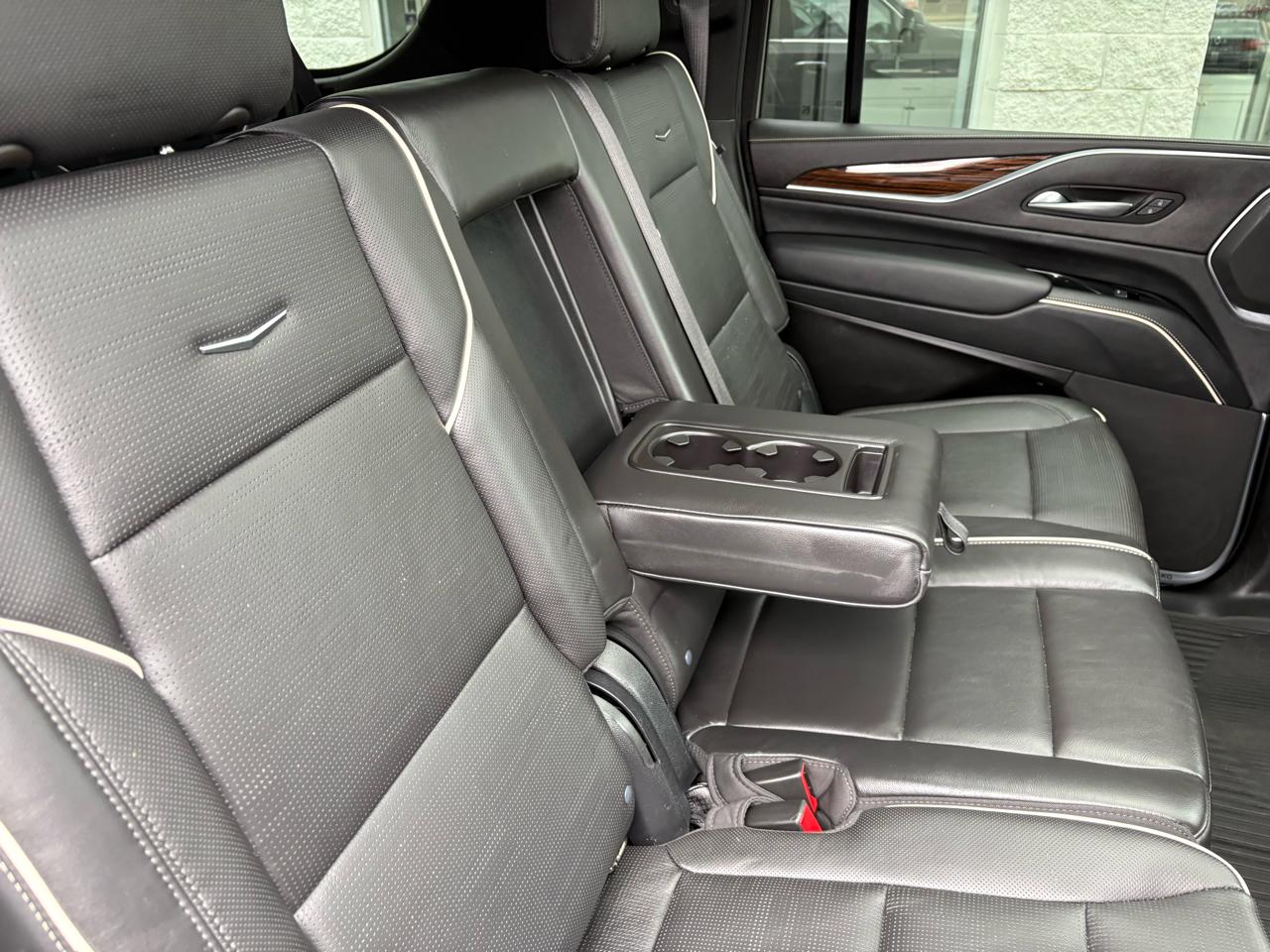 Cadillac Escalade ESV 4WD 4dr Premium Luxury 2023