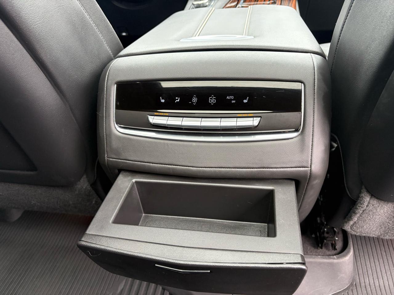 Cadillac Escalade ESV 4WD 4dr Premium Luxury 2023