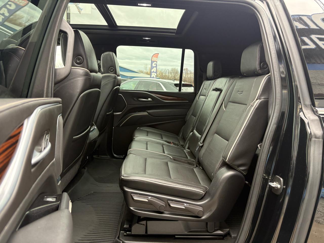 Cadillac Escalade ESV 4WD 4dr Premium Luxury 2023