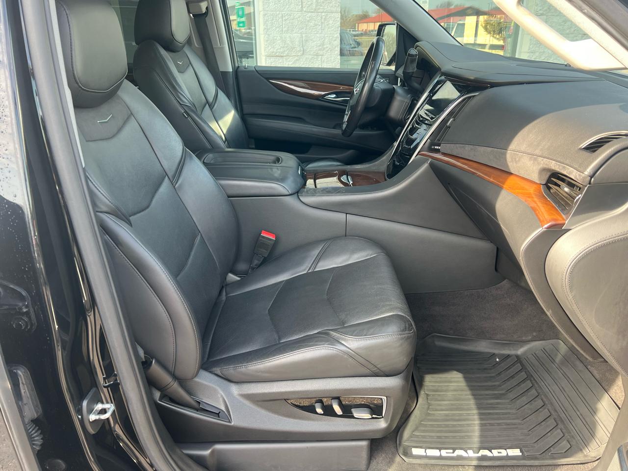 Cadillac Escalade 4WD 4dr Luxury 2020