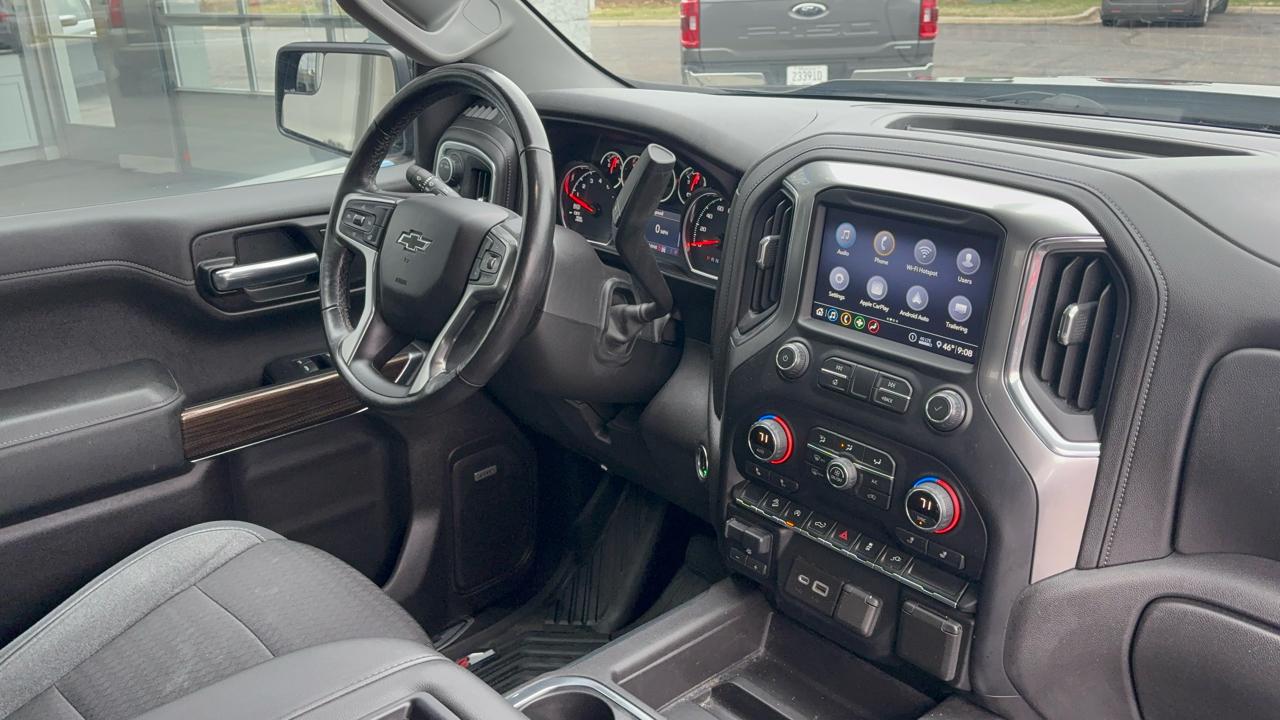 Chevrolet Silverado 1500 4WD Crew Cab 147" RST 2020