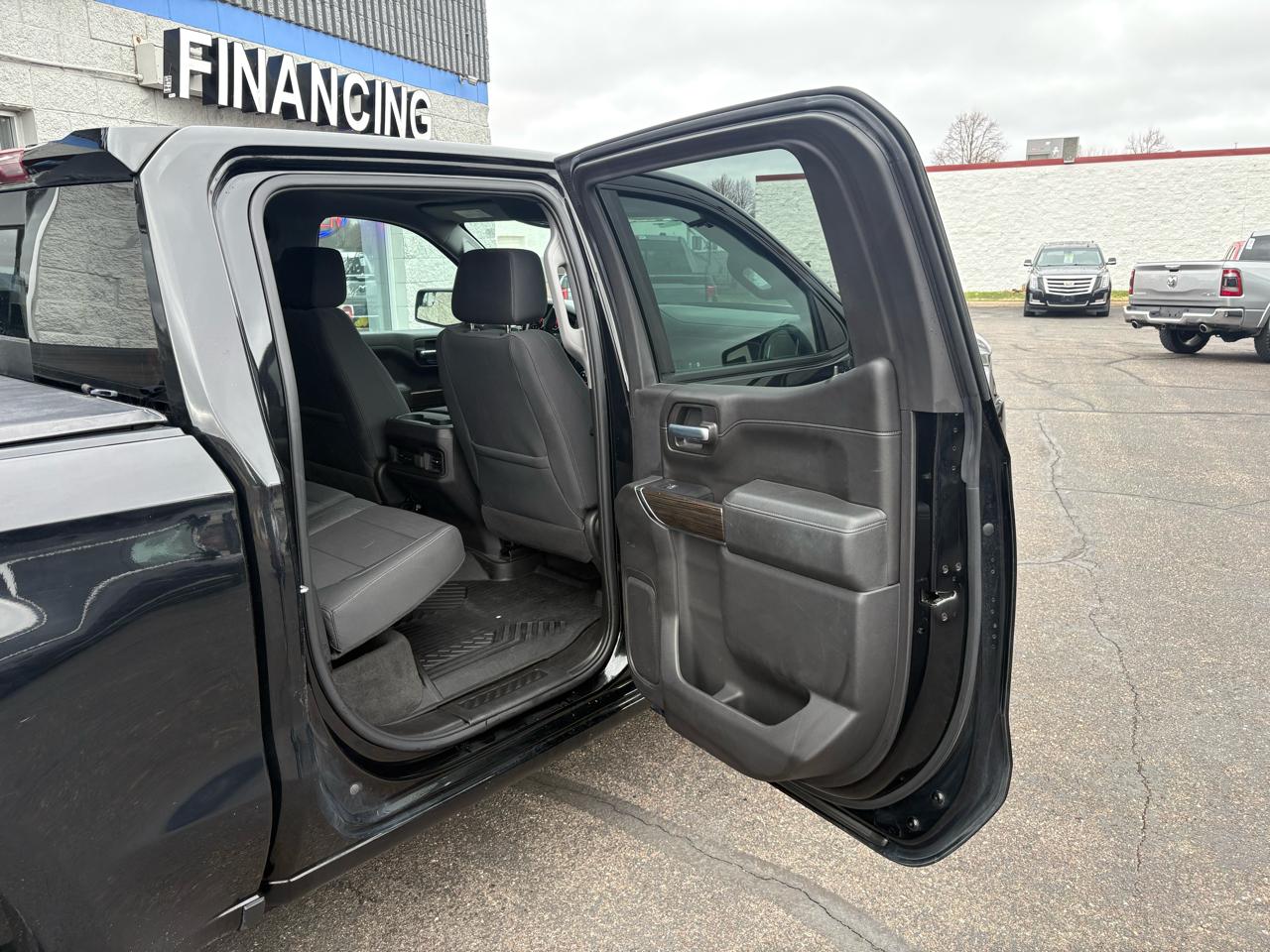 Chevrolet Silverado 1500 4WD Crew Cab 147" RST 2020