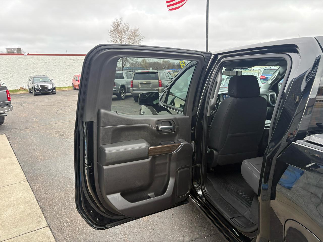 Chevrolet Silverado 1500 4WD Crew Cab 147" RST 2020