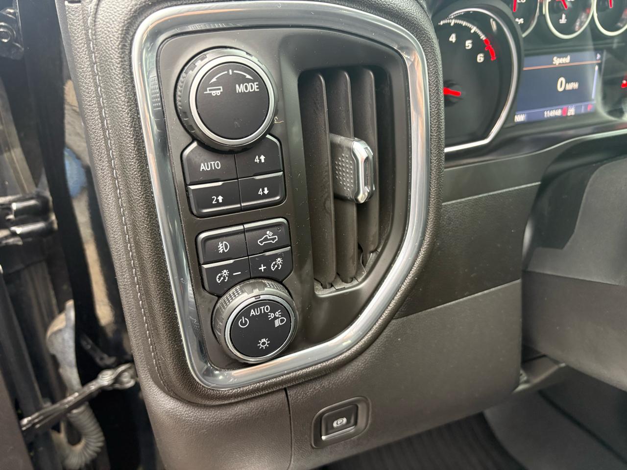 Chevrolet Silverado 1500 4WD Crew Cab 147" RST 2020