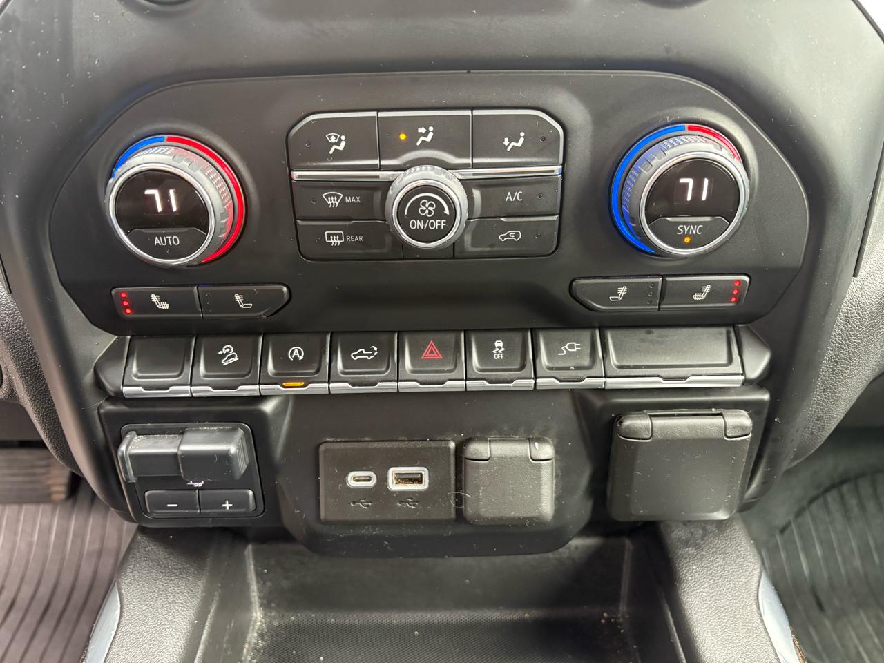 Chevrolet Silverado 1500 4WD Crew Cab 147" RST 2020