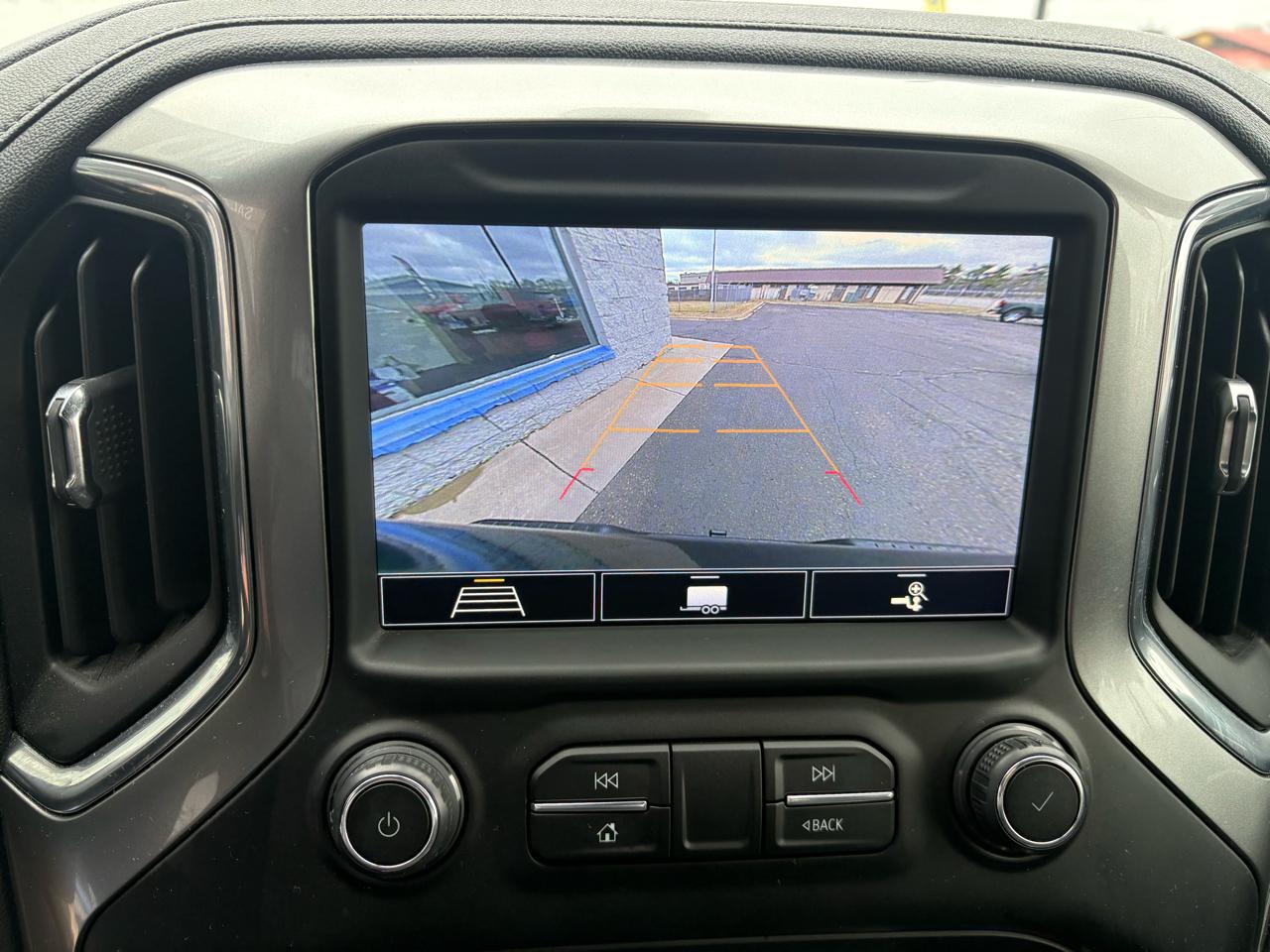 Chevrolet Silverado 1500 4WD Crew Cab 147" RST 2020