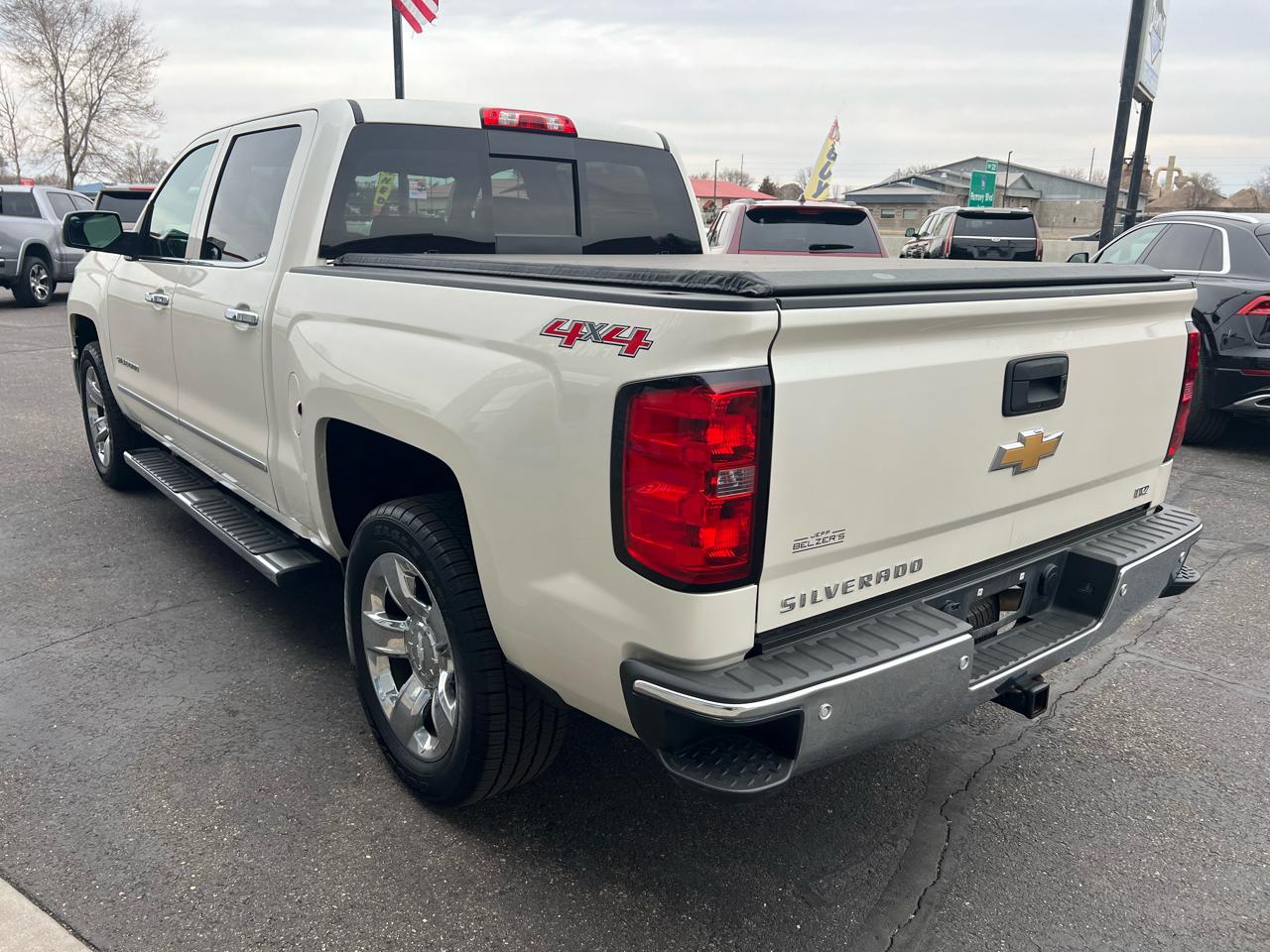 Chevrolet Silverado 1500 4WD Crew Cab 143.5" LTZ w/1LZ 2015