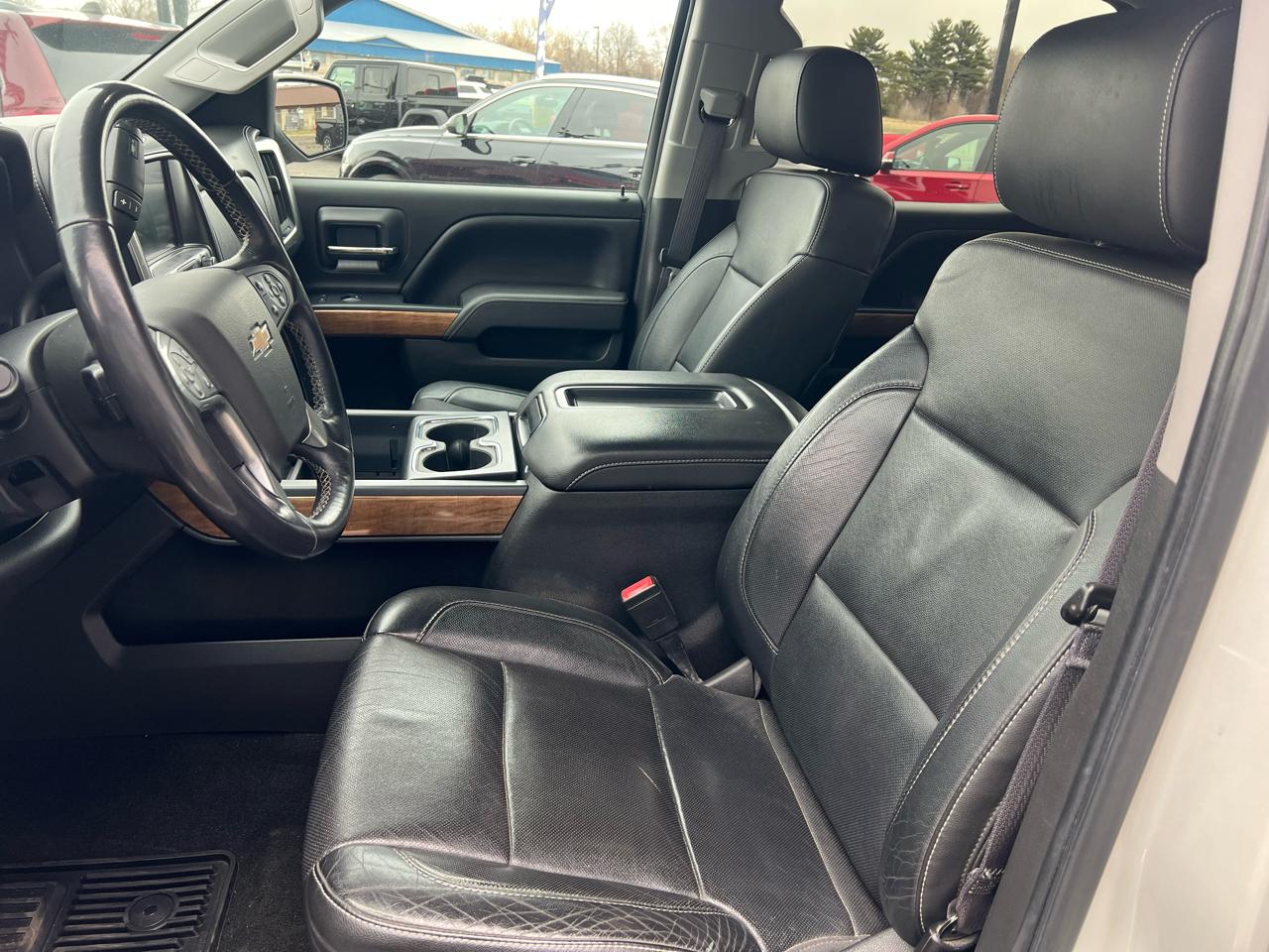 Chevrolet Silverado 1500 4WD Crew Cab 143.5" LTZ w/1LZ 2015