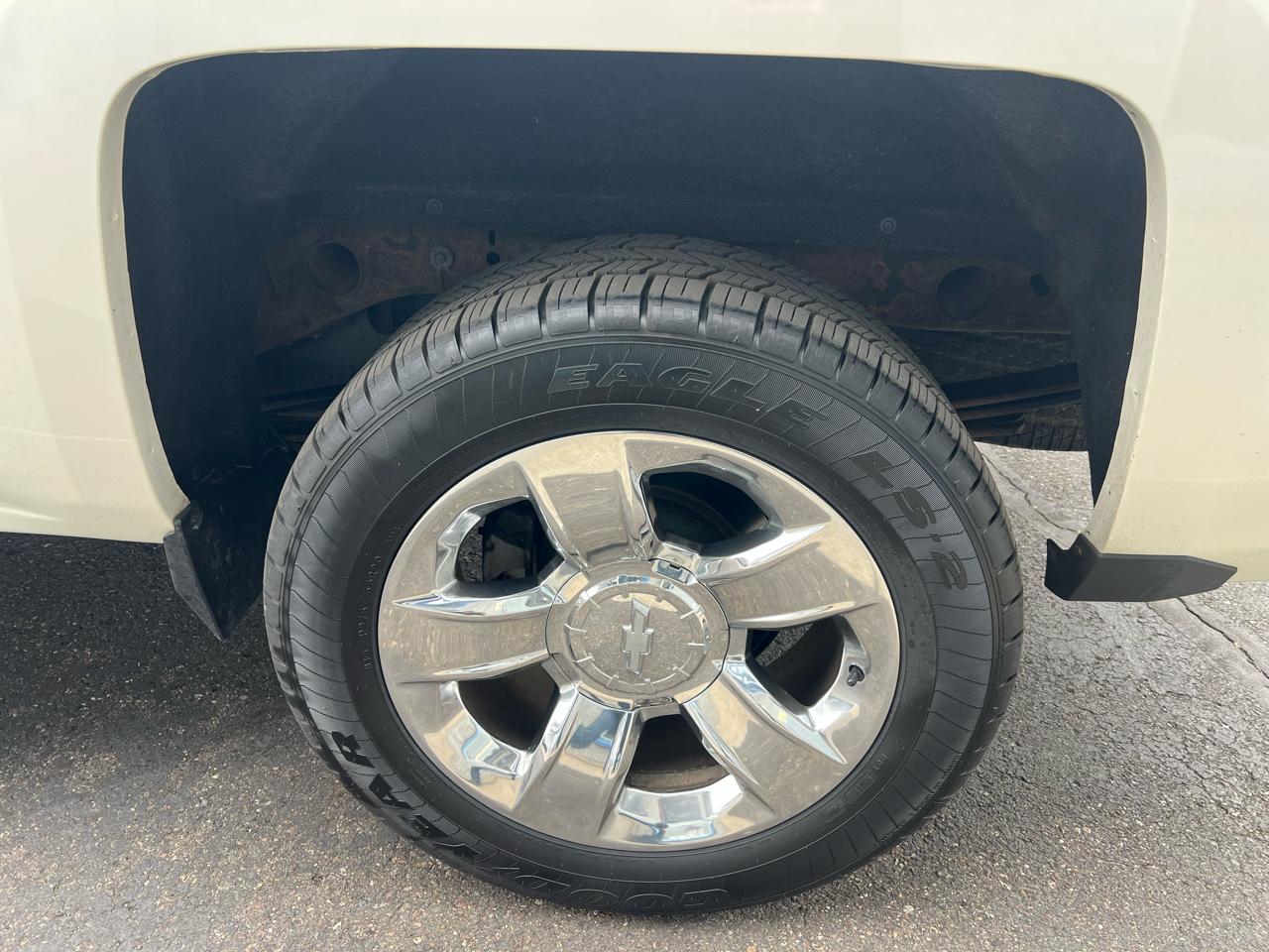 Chevrolet Silverado 1500 4WD Crew Cab 143.5" LTZ w/1LZ 2015