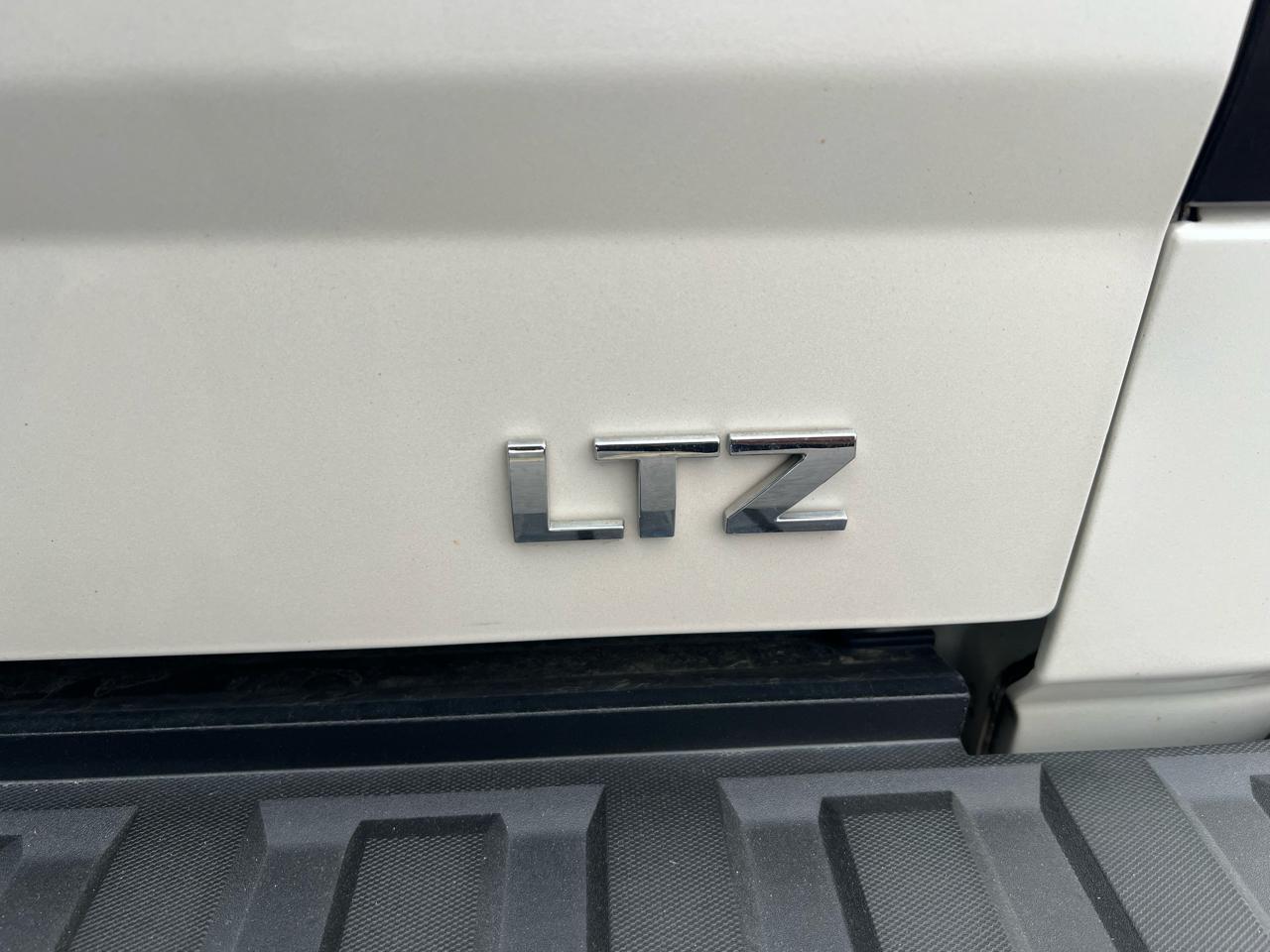 Chevrolet Silverado 1500 4WD Crew Cab 143.5" LTZ w/1LZ 2015