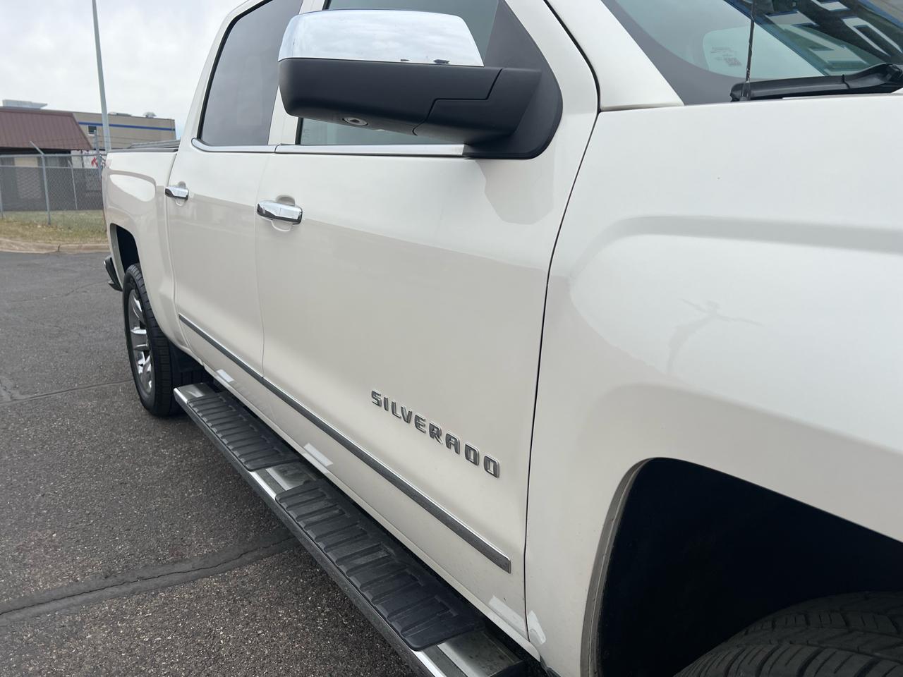 Chevrolet Silverado 1500 4WD Crew Cab 143.5" LTZ w/1LZ 2015