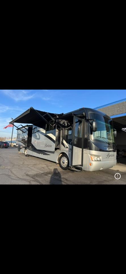 Forest River Berkshire  2011