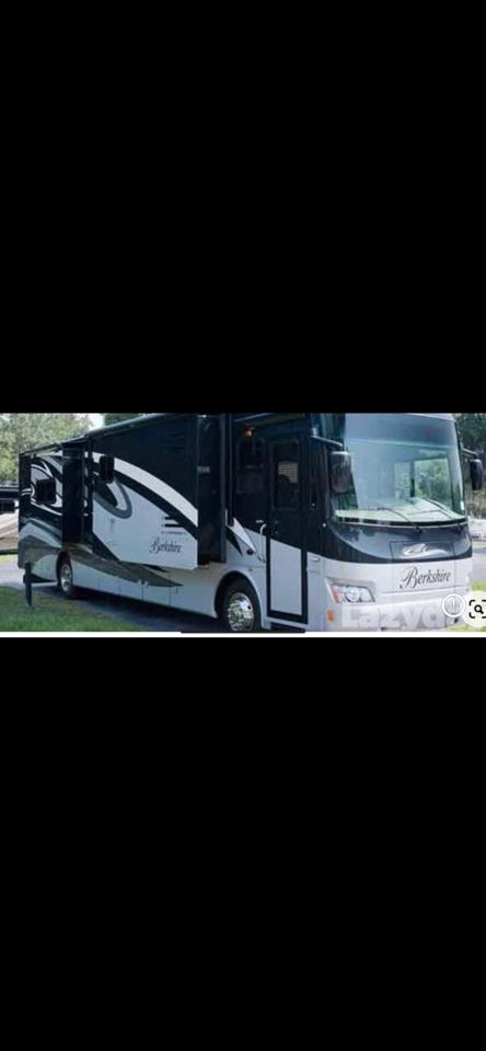 Forest River Berkshire  2011