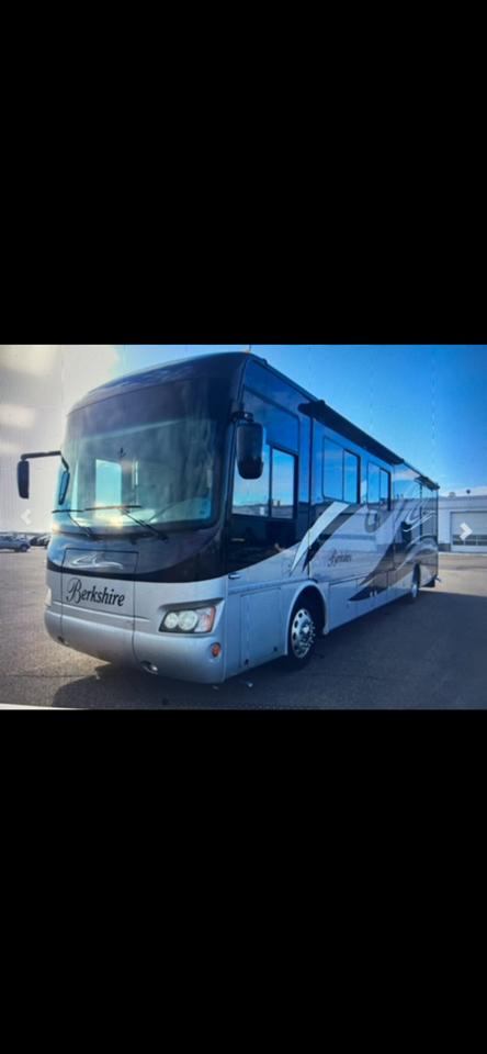 Forest River Berkshire  2011