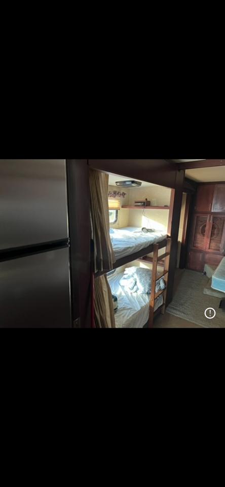 Forest River Berkshire  2011