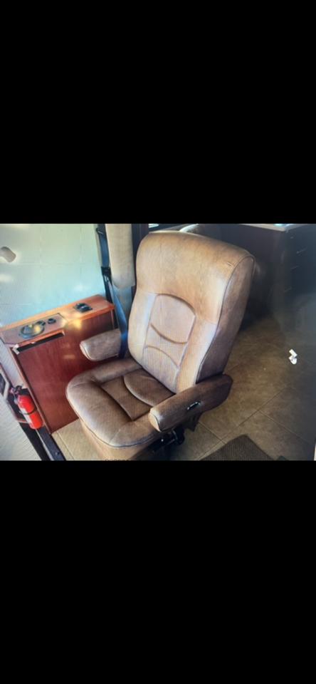 Forest River Berkshire  2011