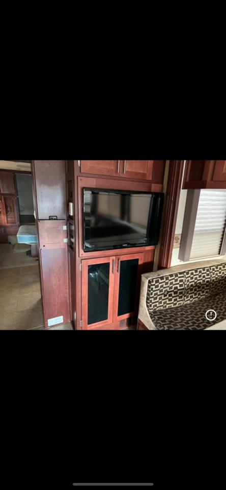 Forest River Berkshire  2011