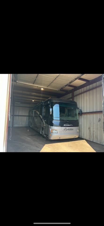 Forest River Berkshire  2011